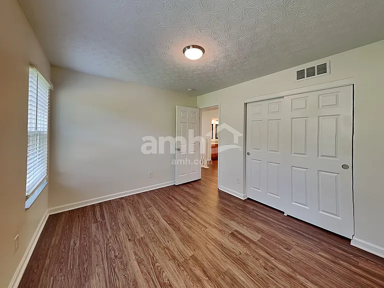 136 Leasure Dr — Photo 15