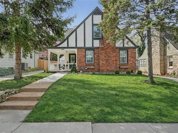 6846 Locust St, Kansas City, MO 64131