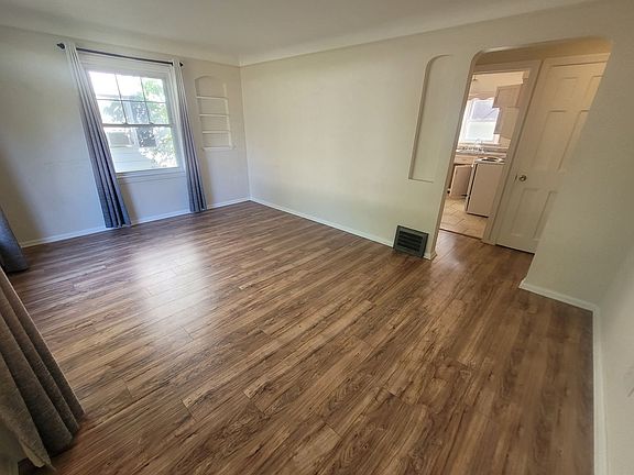 2nd image of 6987 Greenleaf Ave