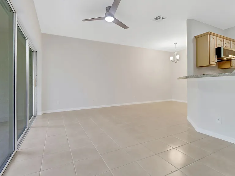 8189 Pacific Beach Dr — Photo 12