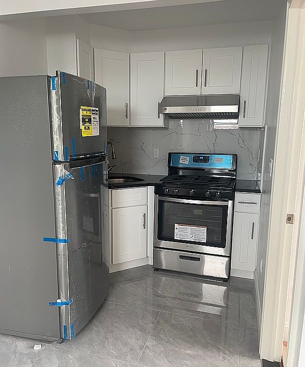 2nd image of 614 51st St #2A