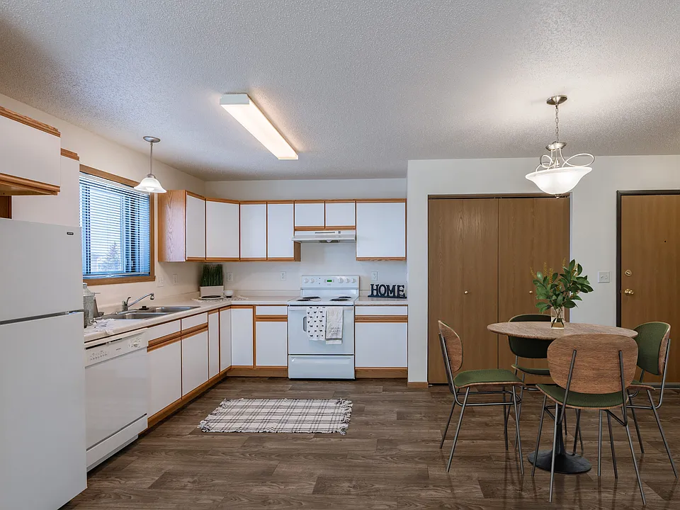 Fargo, ND Eagle Run Apartments | Kitchen