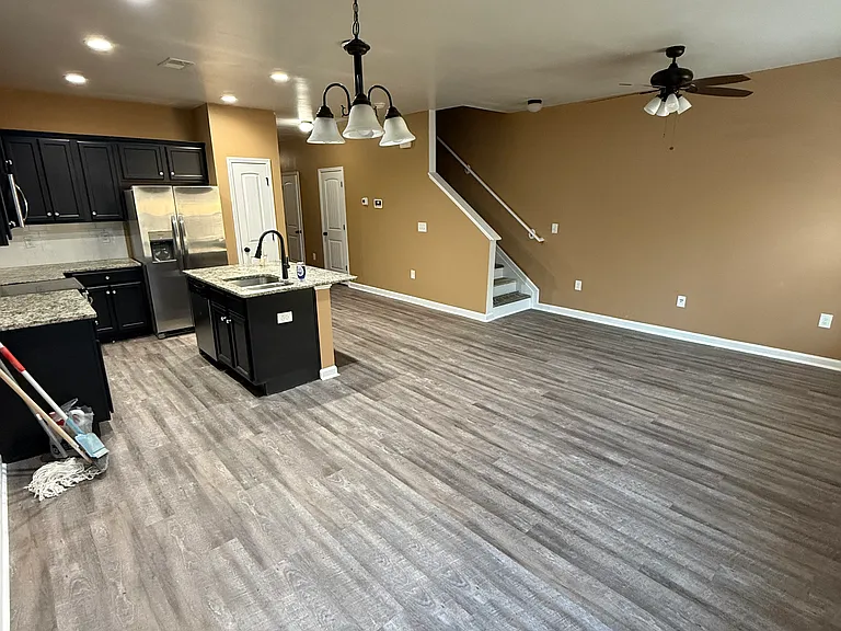 1805 Creel Ln — Photo 8