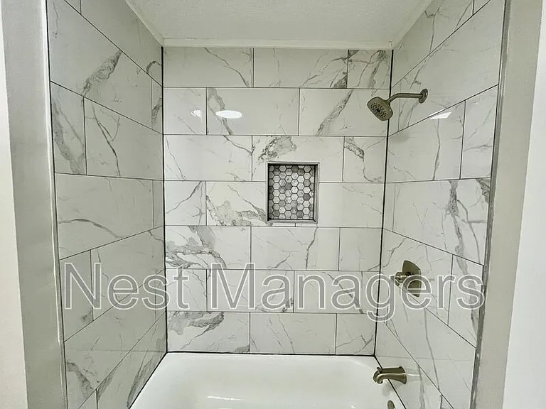 1312 Summitt Ave — Photo 26