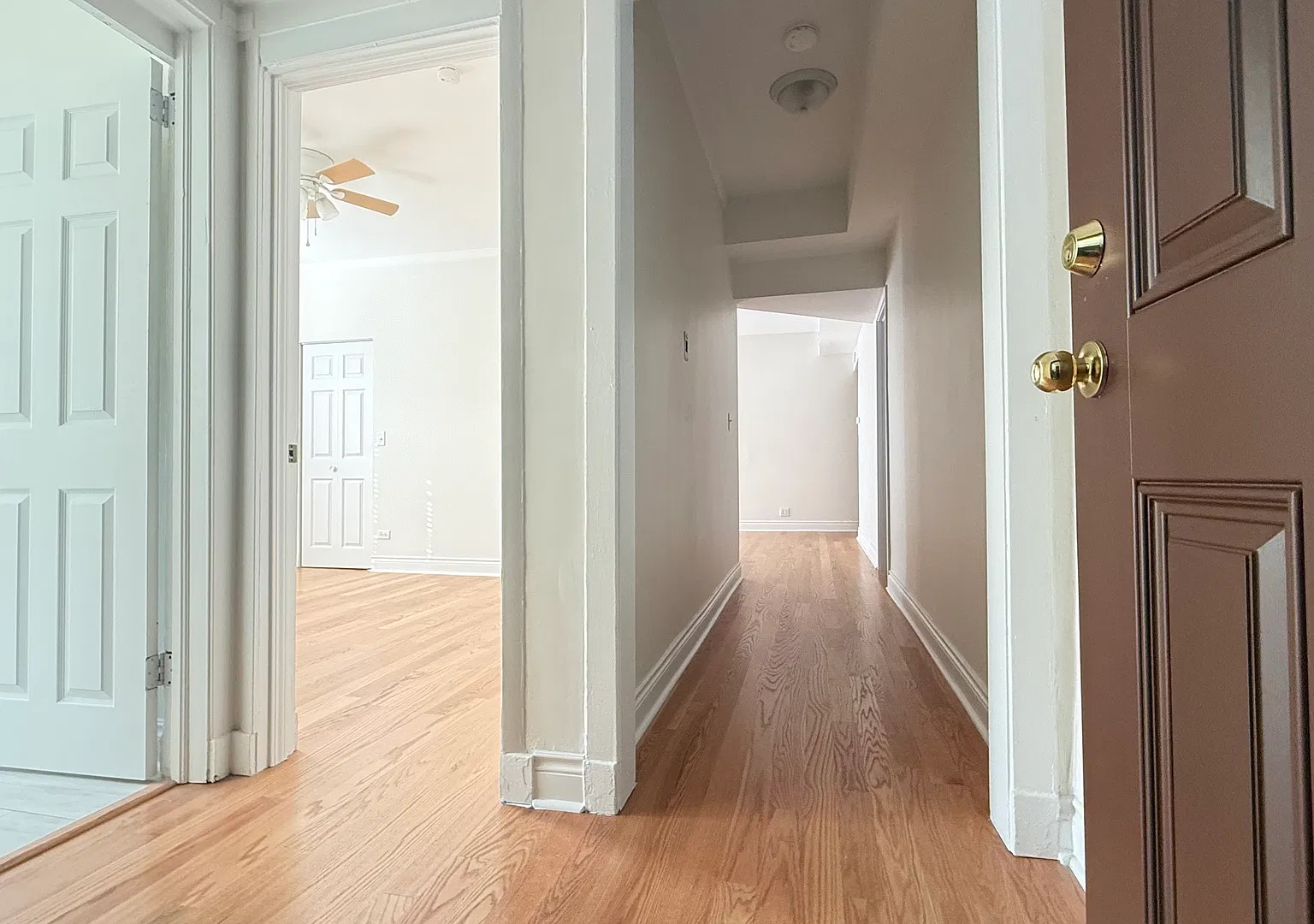 2 bed, 1.5 bath, 900 sqft, $2,600 — Photo 4