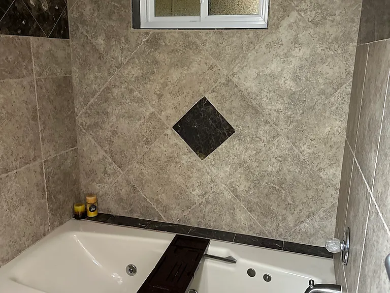 14433 Ironside Ln — Photo 12