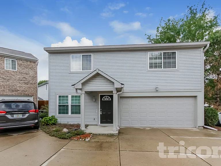 607 Mountain Pine Dr — Photo 1