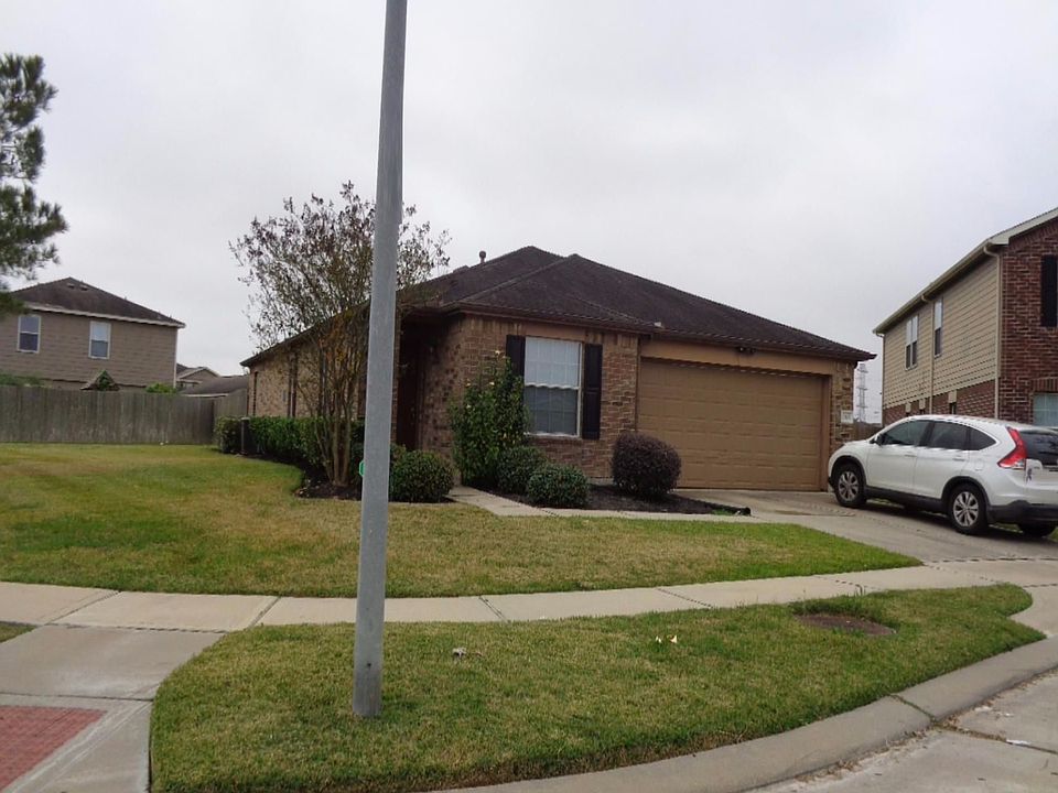 2nd image of 19103 Stone Mission Ln