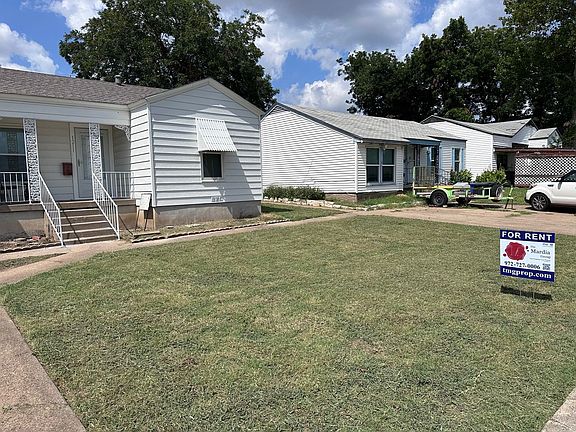 3rd image of 1211 W Avenue F