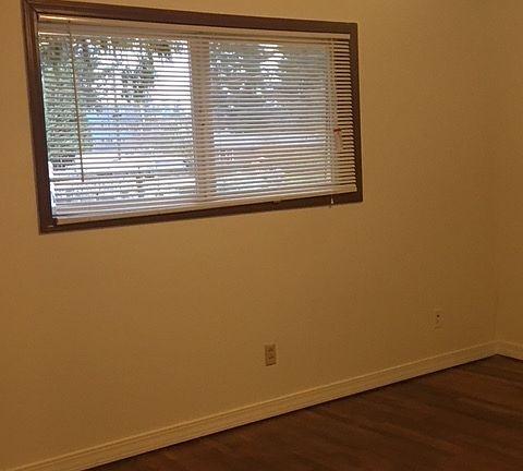 5th image of 18411 E Burnside St #Bm-108