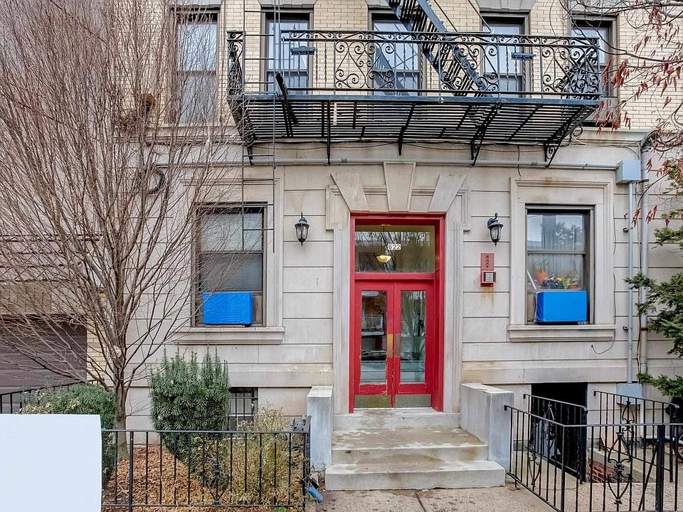1st image of 622 Park Ave APT 1A