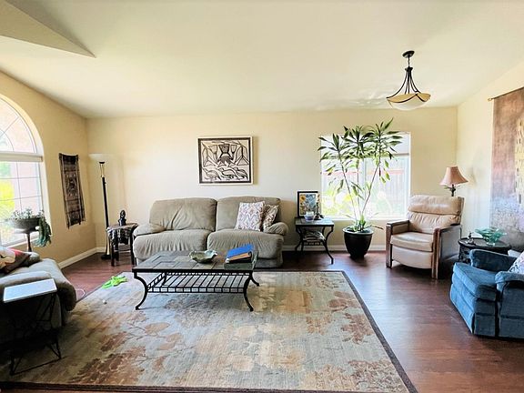 3rd image of 3302 Hollowtree Dr