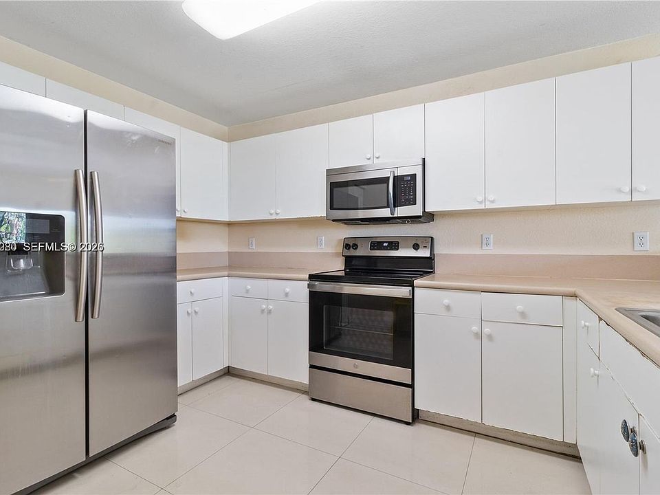1st image of 11102 NW 83rd St APT 222