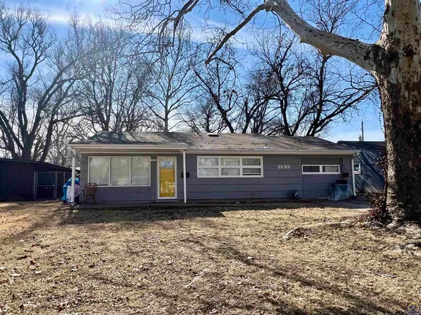 1525 SW 24th St, Topeka, KS 66611