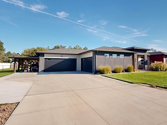 3rd image of 114 Bennett Dr