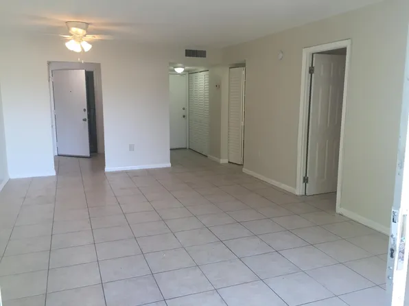 2270 NE 171st St, North Miami Beach, FL