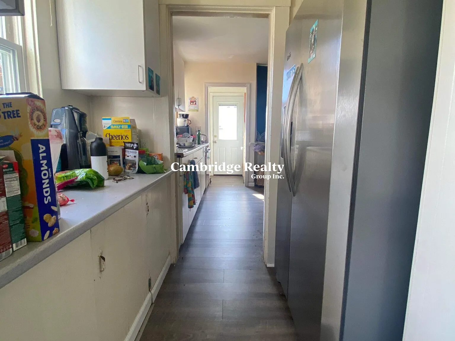 3 bed, 1.0 bath, $4,200 — Photo 3