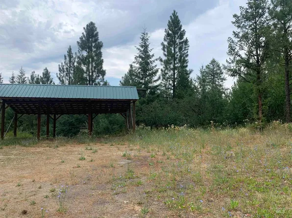 40 Spur Dr, Garden Valley, ID 83622
