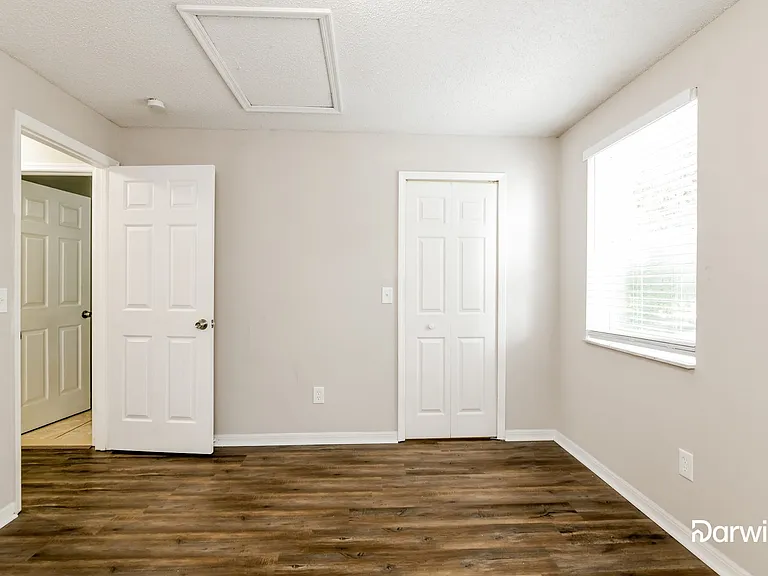 1237 S Park Ave — Photo 12