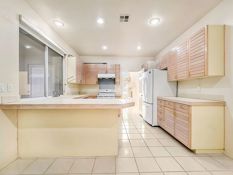 4970 Mount Pleasant Ln — Photo 12