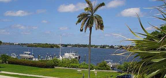 5th image of 3915 S Flagler Dr APT 120