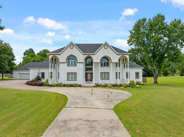 105 Hunters Ln, Florence, AL 35633