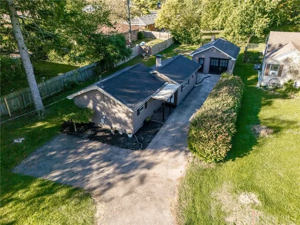 3725 Claybourne Rd, Kettering, OH 45429