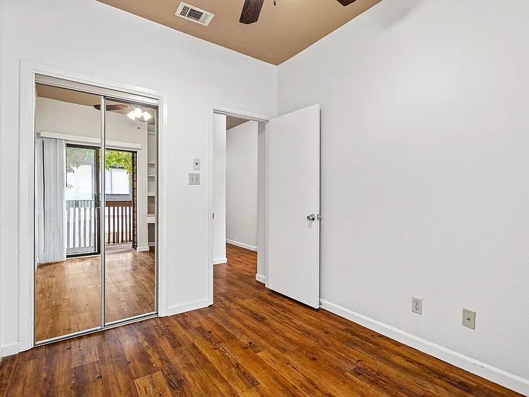 612 Park Pl #201 — Photo 19