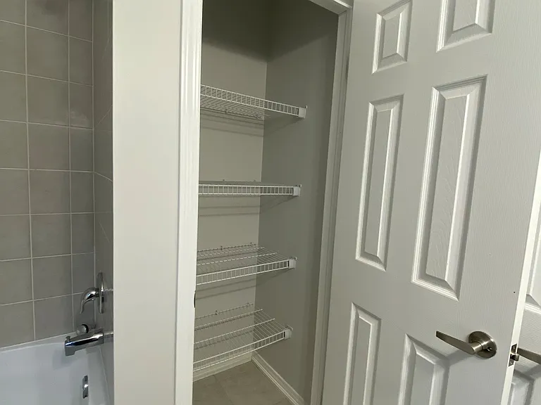 33 Glenvista Dr — Photo 18