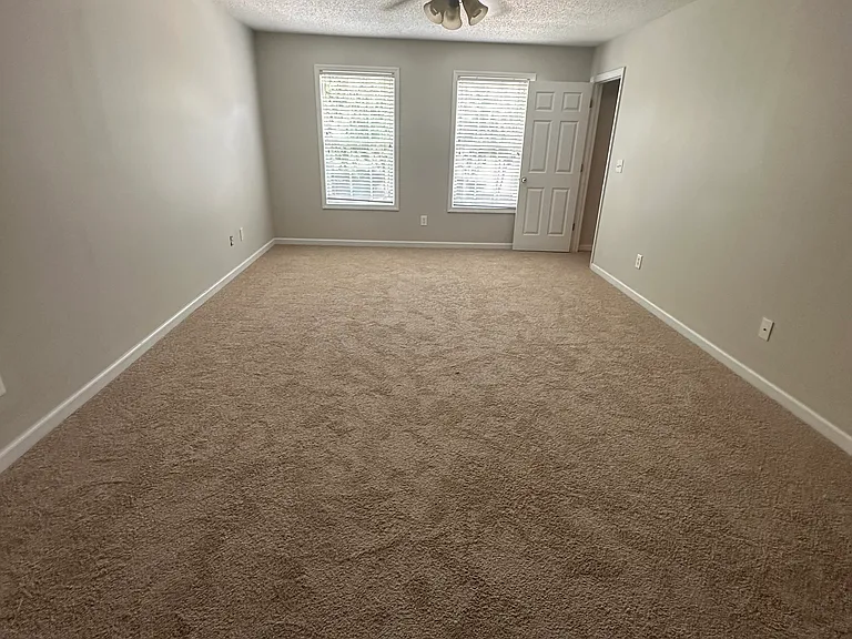 148 Milford Dr — Photo 6