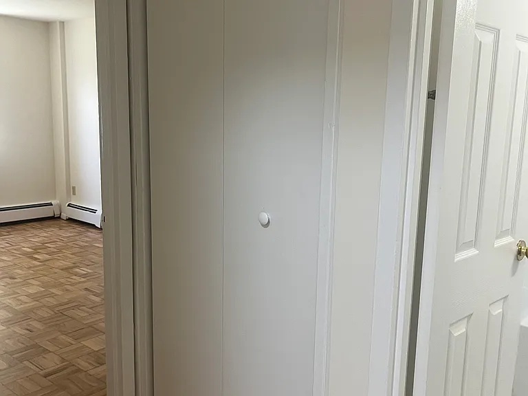 140 Grove St #1D — Photo 13