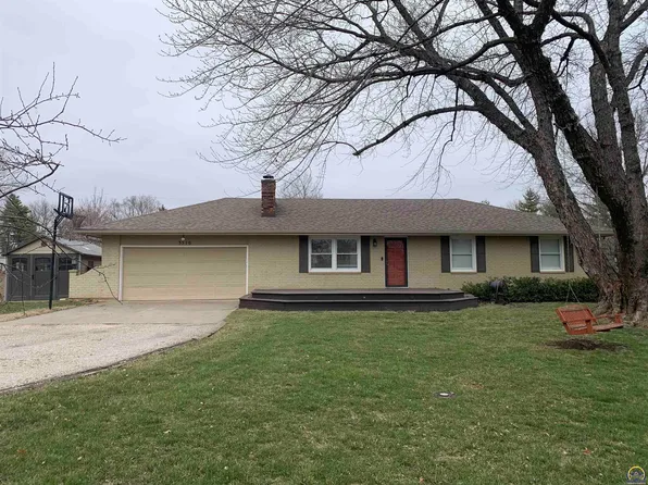 3510 NE Croco Rd, Topeka, KS 66617