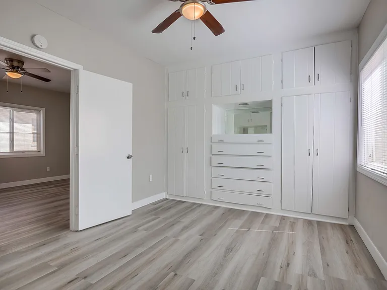 1002 Ocean Ave #5 — Photo 15