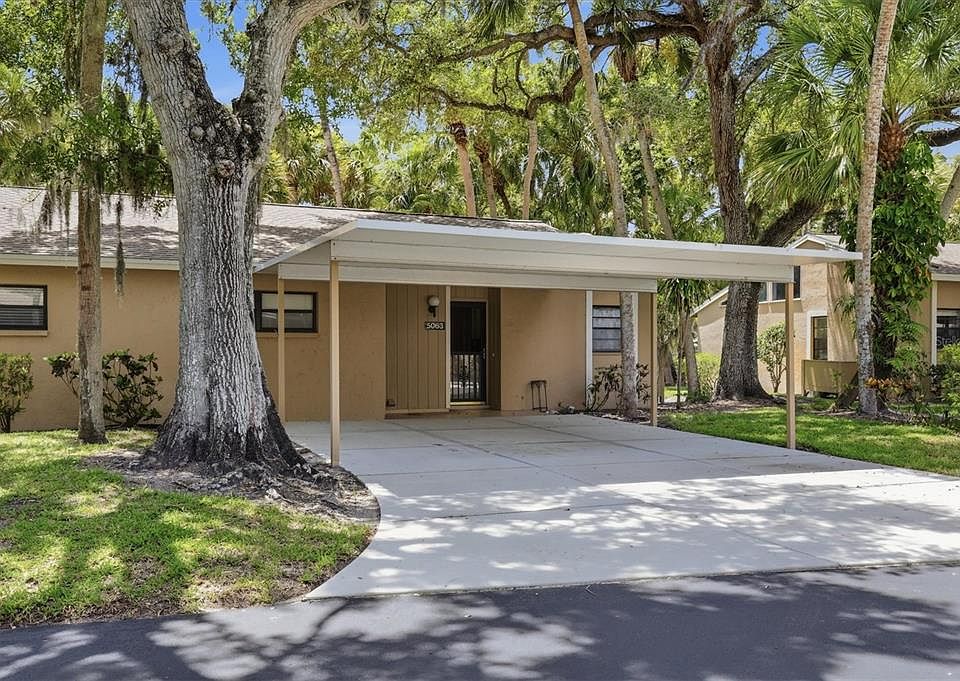 1st image of 5063 VILLAGE GARDENS DRIVE #9