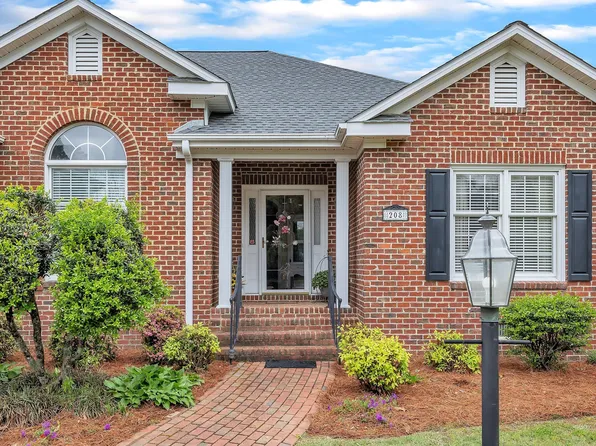 208 E Harrington Ave, Broadway, NC 27505