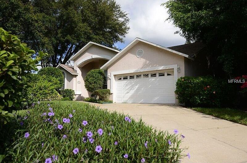 1st image of 704 Harbor Cir