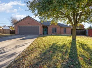 14 Connecticut Ave, Midlothian, TX 76065