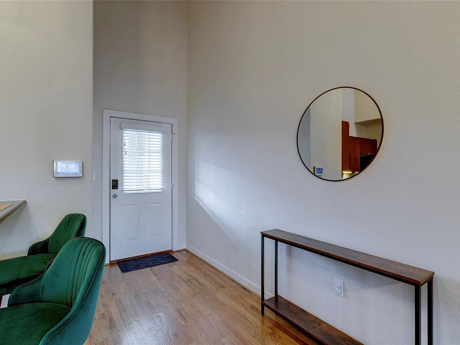 2 bed, 2.5 bath, 1517 sqft, $1,850 — Photo 4