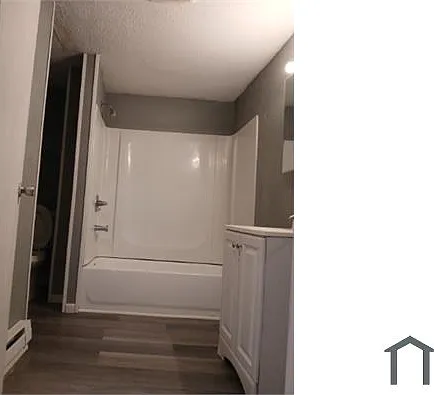 3317 Elm St — Photo 5