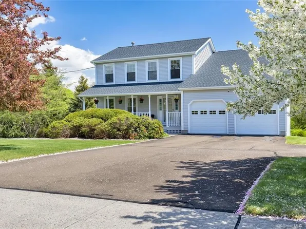 6 Conhurst Drive, North Haven, CT 06473