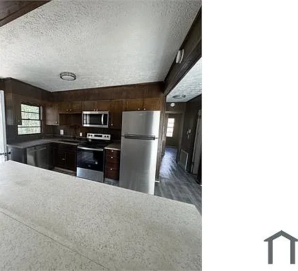 1855 Woodliff St — Photo 1
