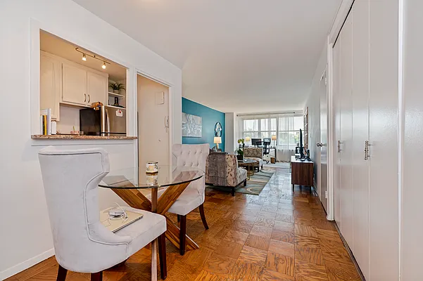 Rented by SBNY RE | media 28