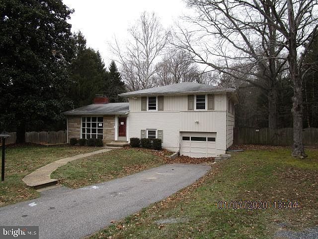 1st image of 804 Cedarcroft Dr