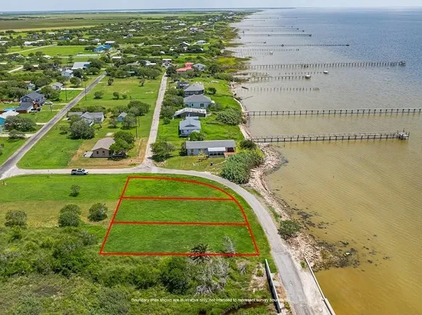 631 Copano Bay Dr, Bayside, TX 78340