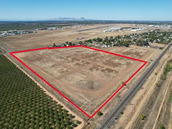 4529 Arboga Rd, Olivehurst, CA 95961