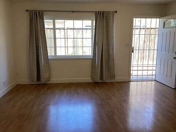 3rd image of 2271 Cecil Ave