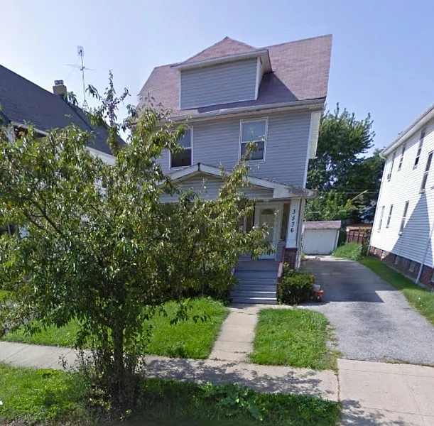 3536 E 106th St photo 1