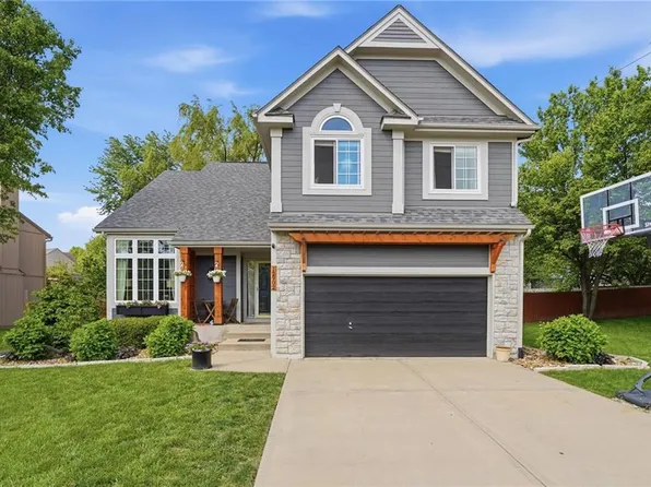 12902 S Hagan St, Olathe, KS 66062