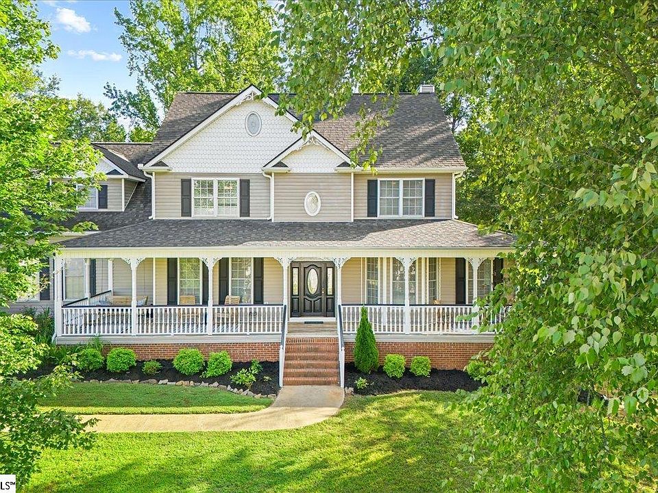 1st image of 205 Montague Dr