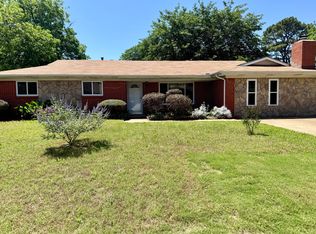6728 Karen Dr, Fort Worth, TX 76180